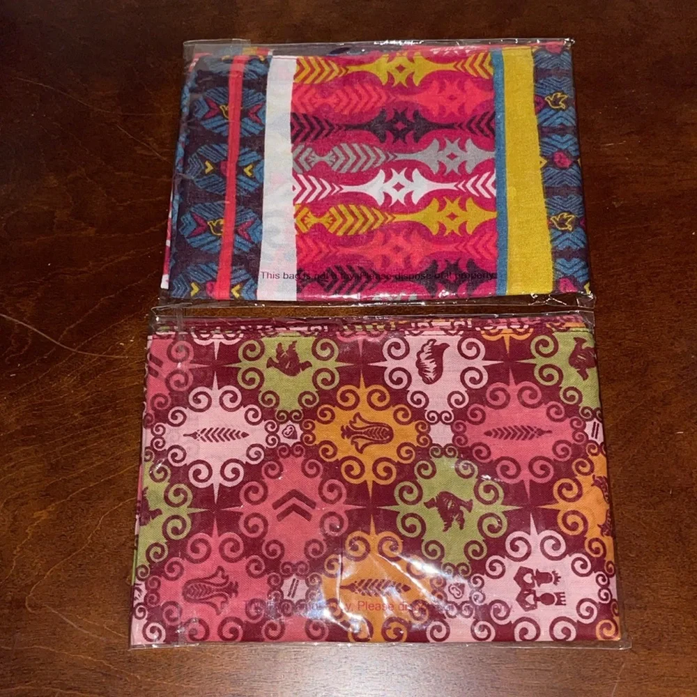 Ford Warriors in Pink Patterned Scarves NEW NIP 2010 Breast Cancer Awareness